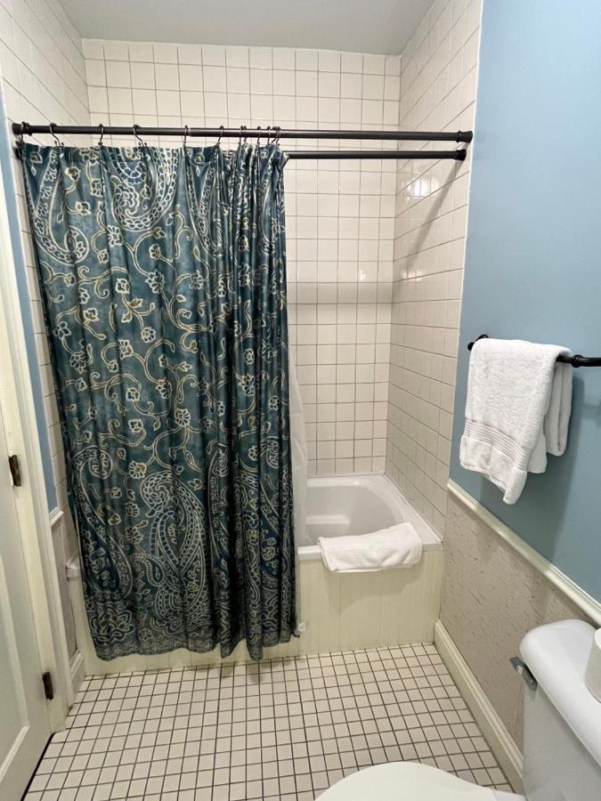 Chester Inn エクステリア 写真